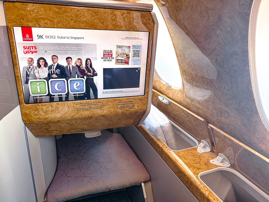 Review: Emirates A380 Business Class | Dubai - Singapore - Emirates A380 Classe Affaires-24