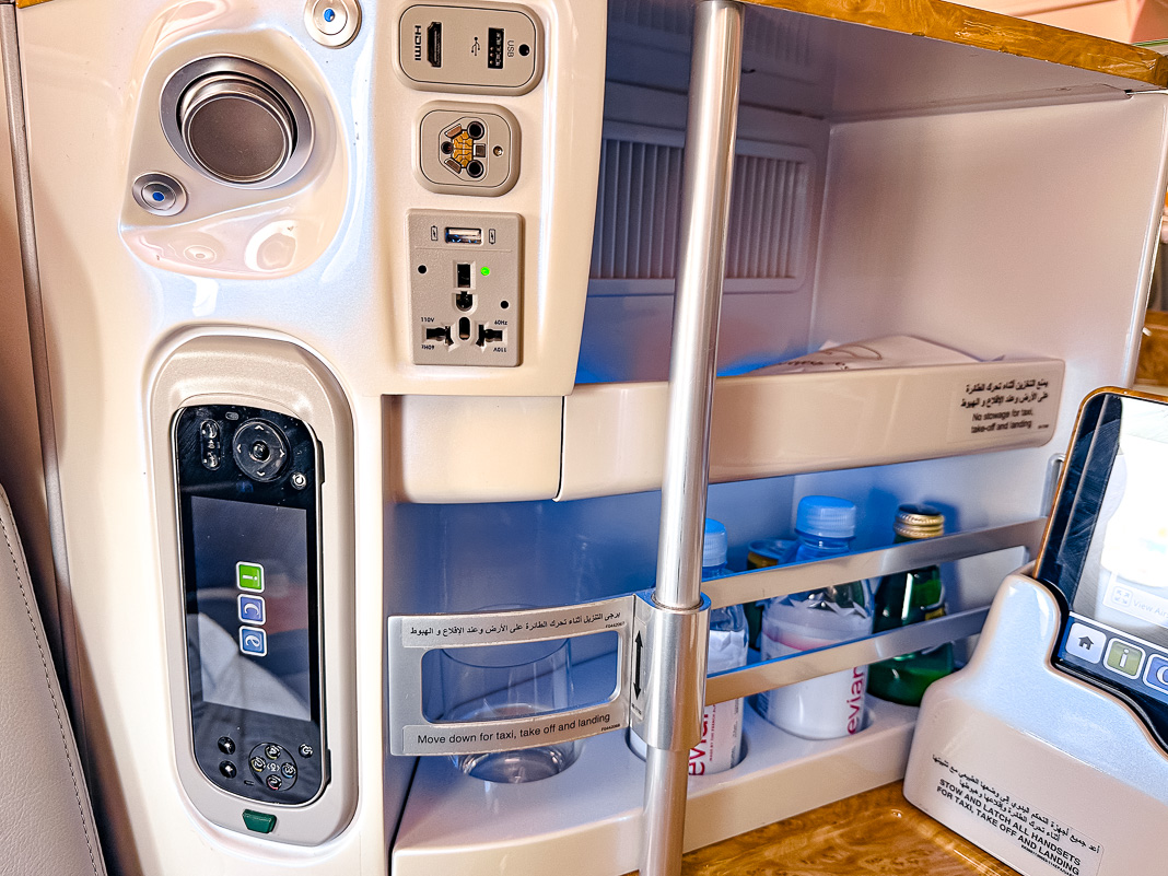 Review: Emirates A380 Business Class | Dubai - Singapore - Emirates A380 Classe Affaires-26
