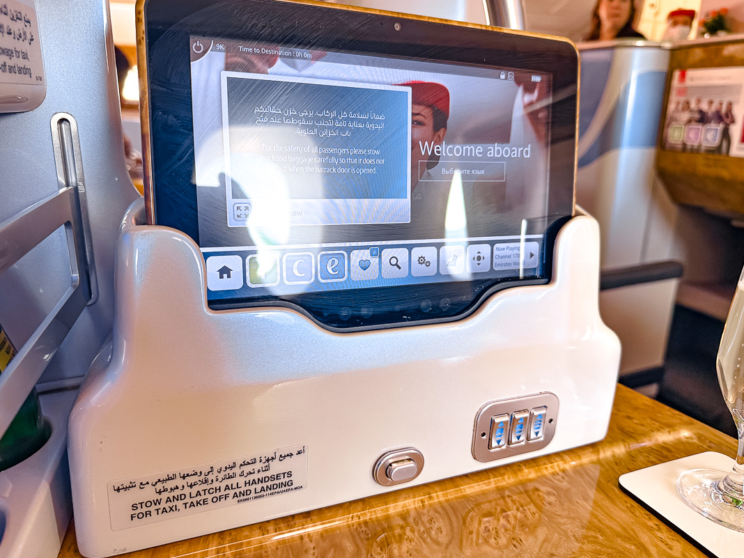 Review: Emirates A380 Business Class | Dubai - Singapore - Emirates A380 Classe Affaires-27