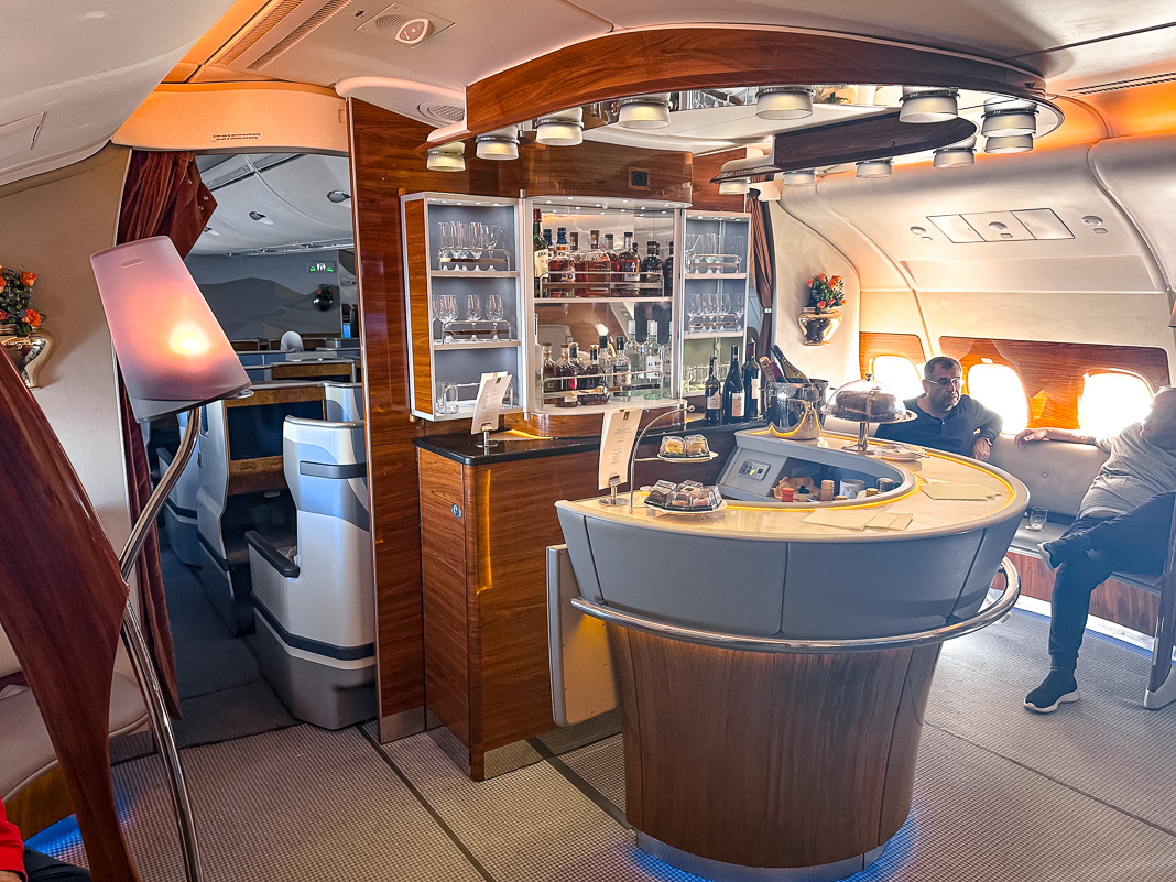 Review: Emirates A380 Business Class | Dubai - Singapore - Emirates A380 Classe Affaires-65