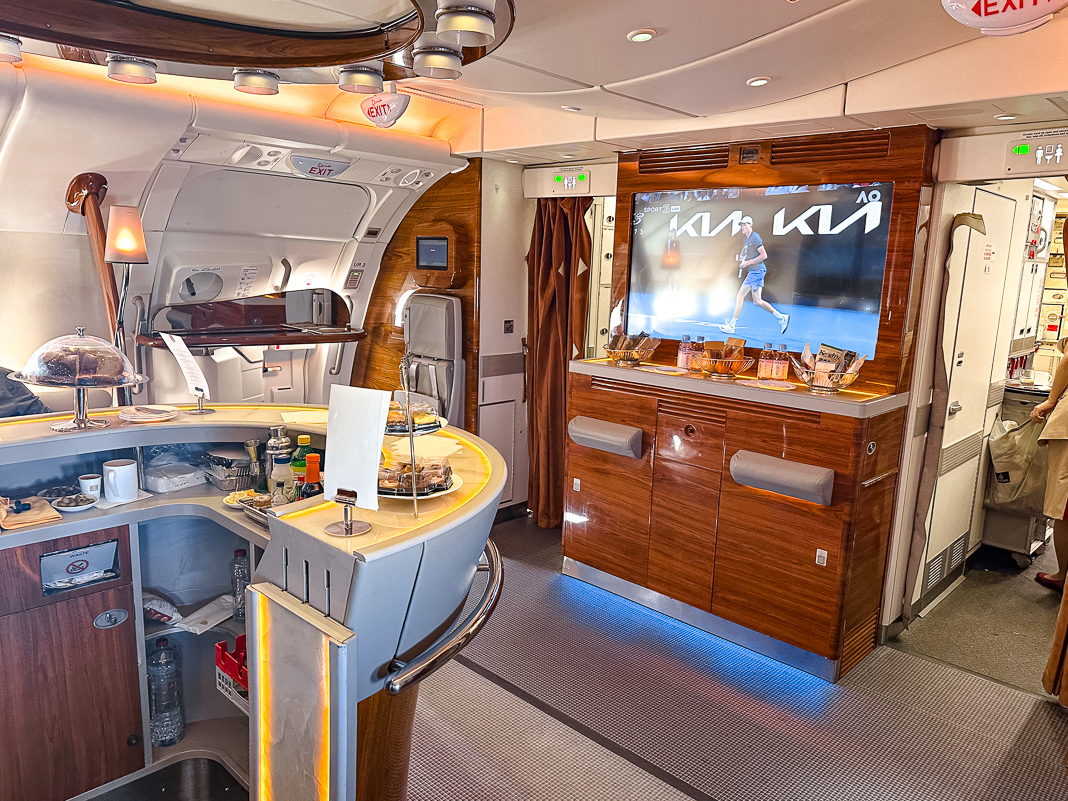 Review: Emirates A380 Business Class | Dubai - Singapore - Emirates A380 Classe Affaires-70
