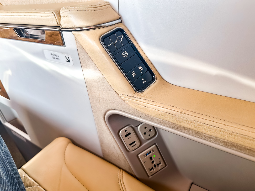 Review: Emirates B777 Business Class | Nice - Dubai - Emirates B777 Classe Affaires-17