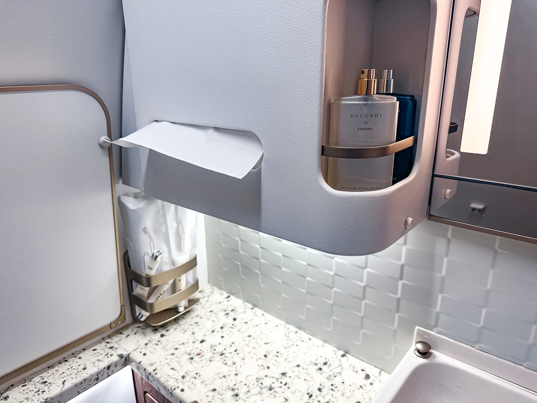 Review: Emirates B777 Business Class | Nice - Dubai - Emirates B777 Classe Affaires-59