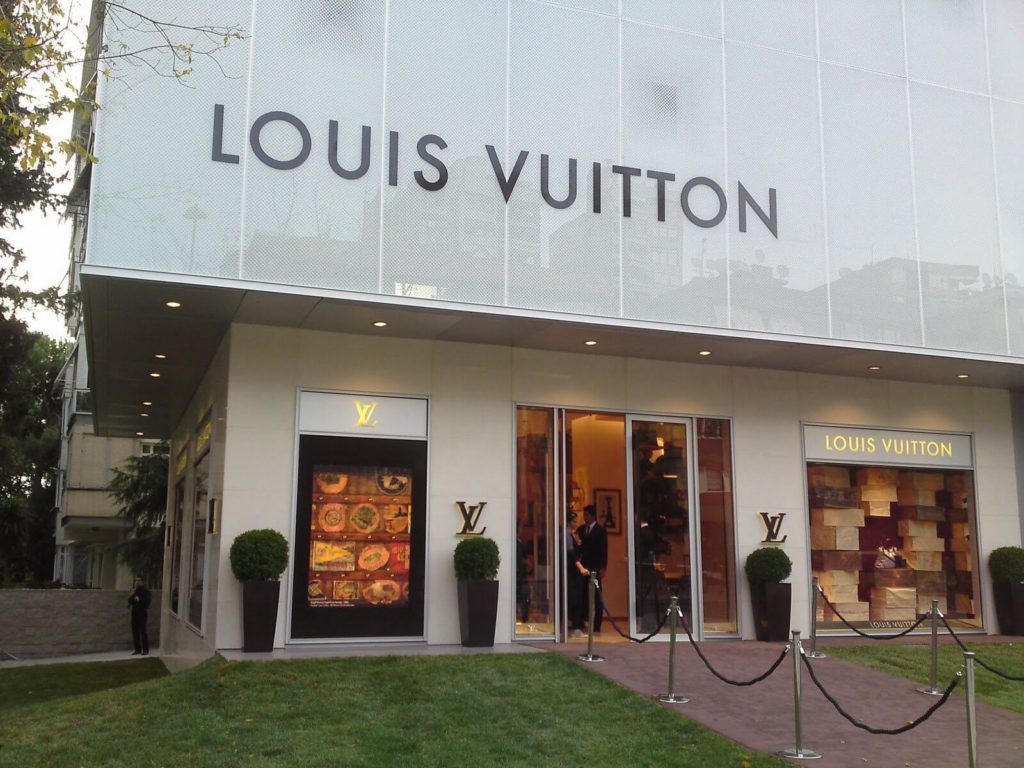 Louis Vuitton Avenue Bagdad