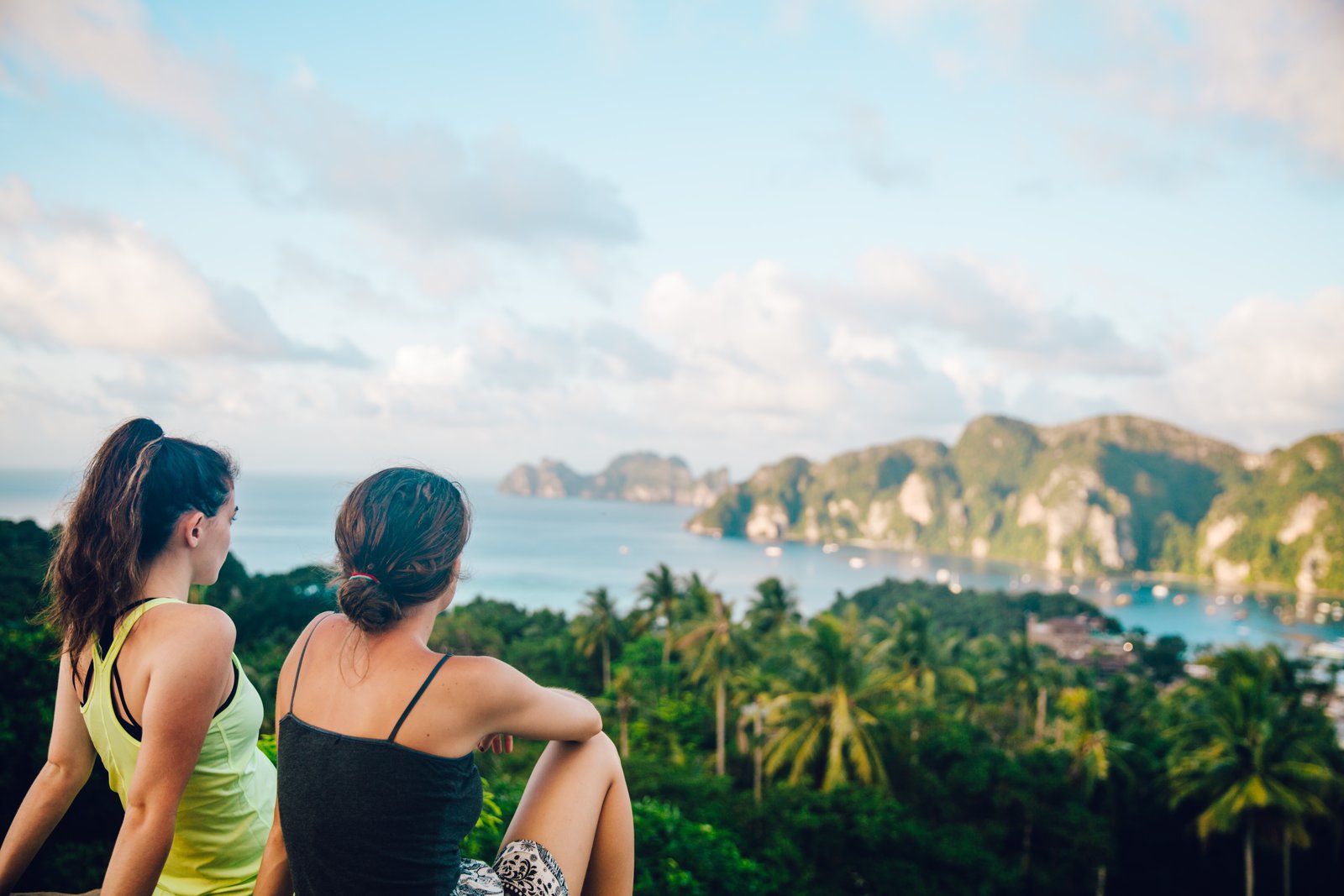 Bestiemoon: the travel trend of the hour - unsplash