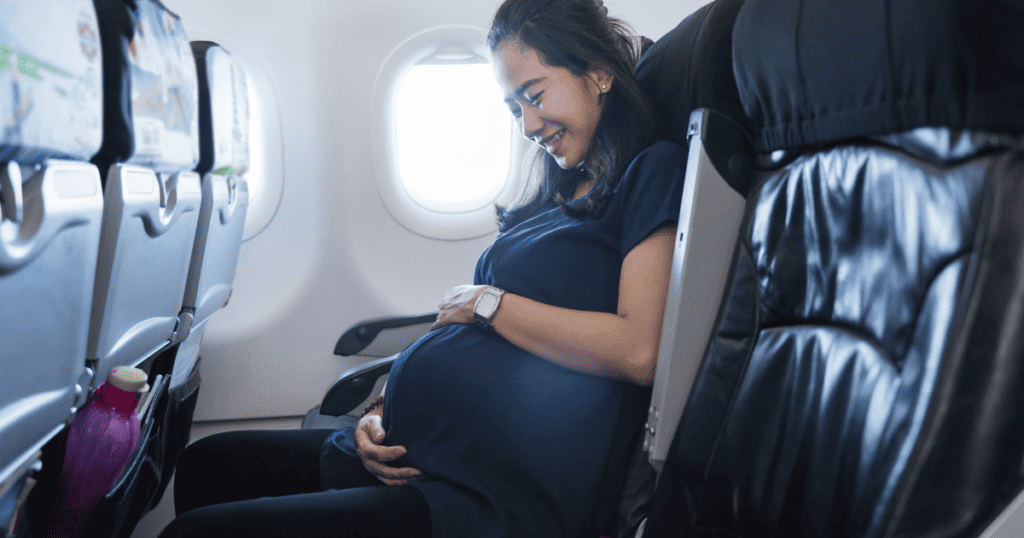 Femme enceinte voyage avion