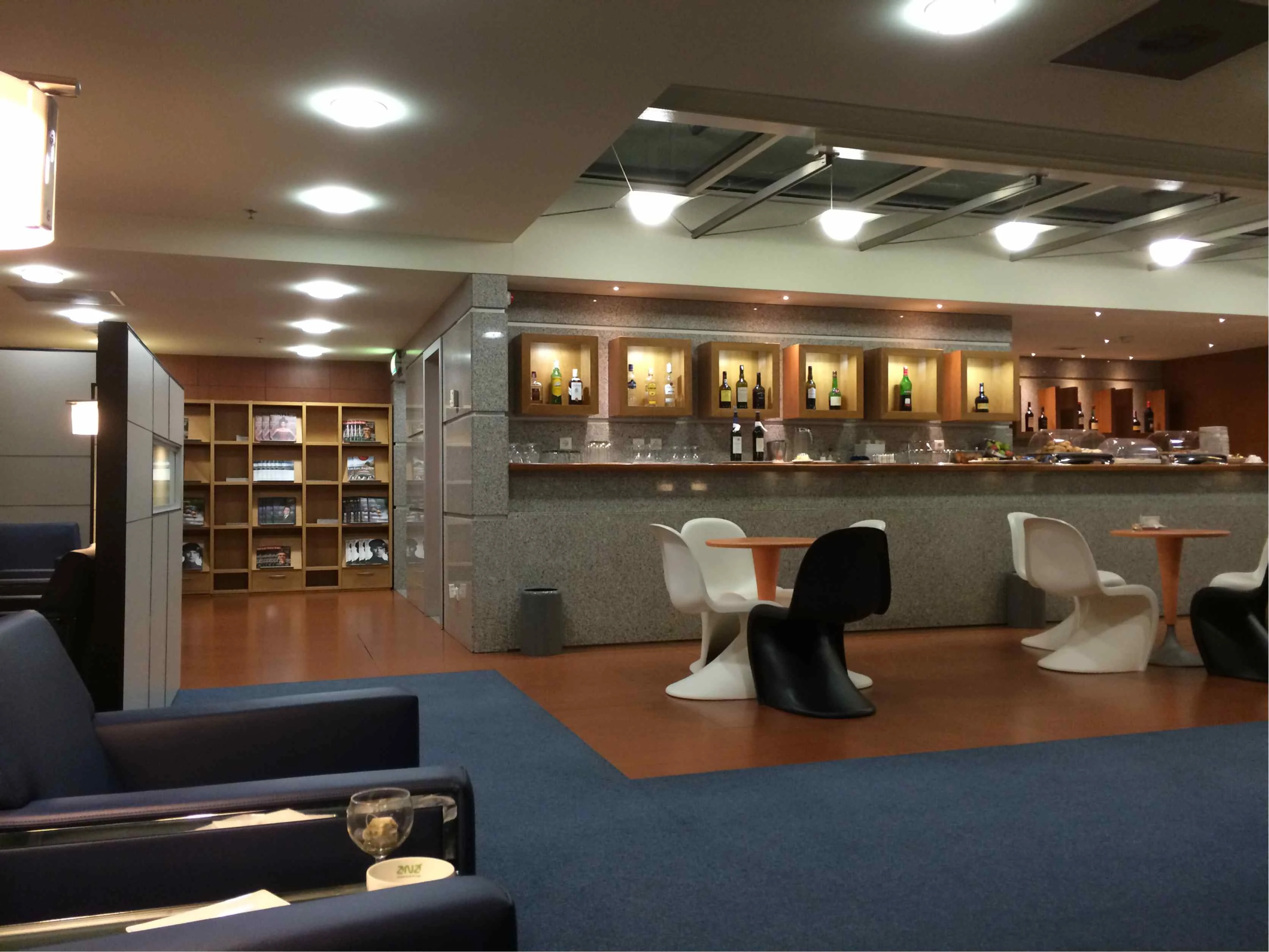 Review: ANA Airport Lounge - Porto OPO - porto_salon_ana1
