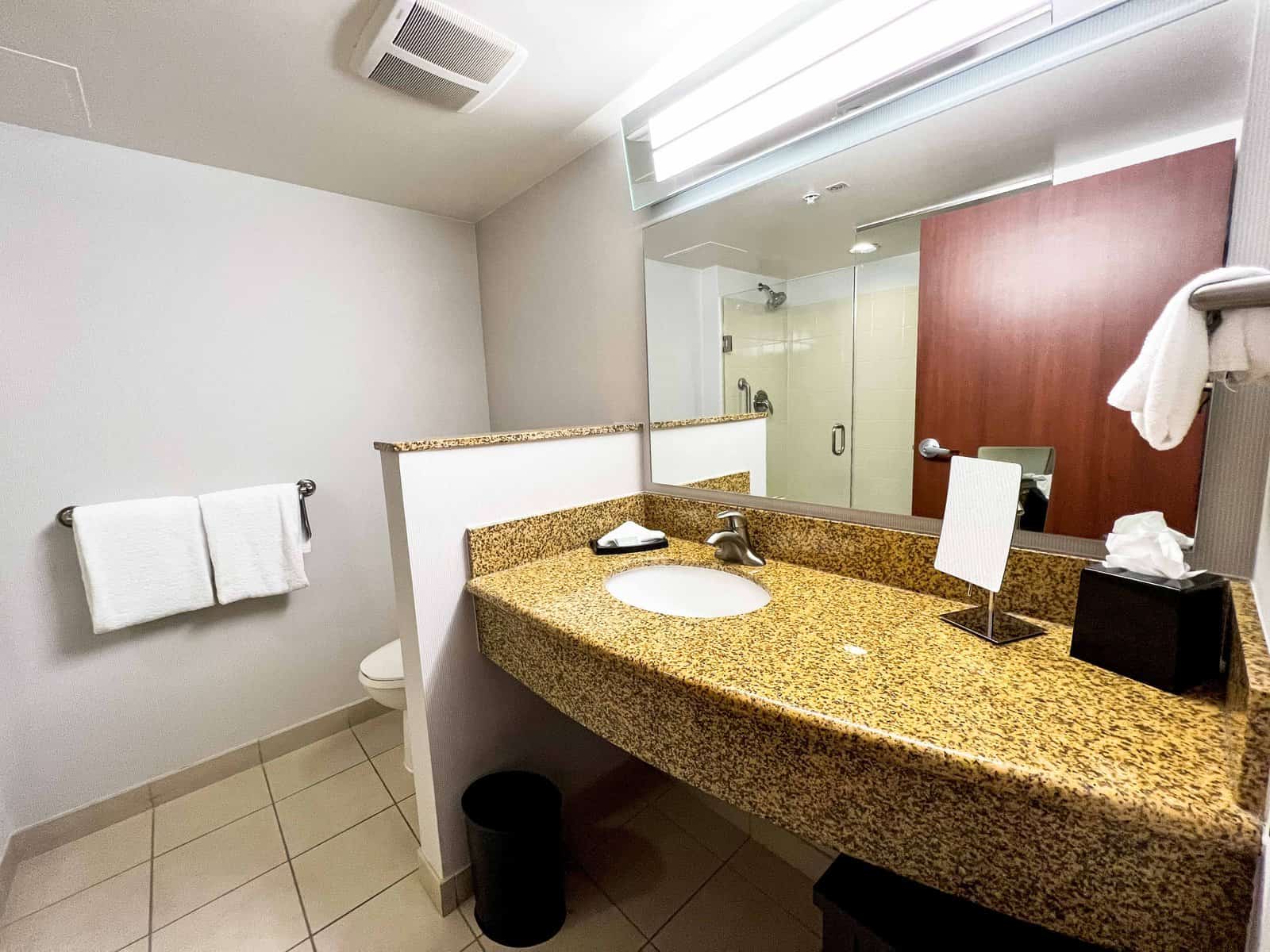 Avis&nbsp;: Courtyard Miami Airport | Marriott Bonvoy - Courtyard Miami Airport-bathroom