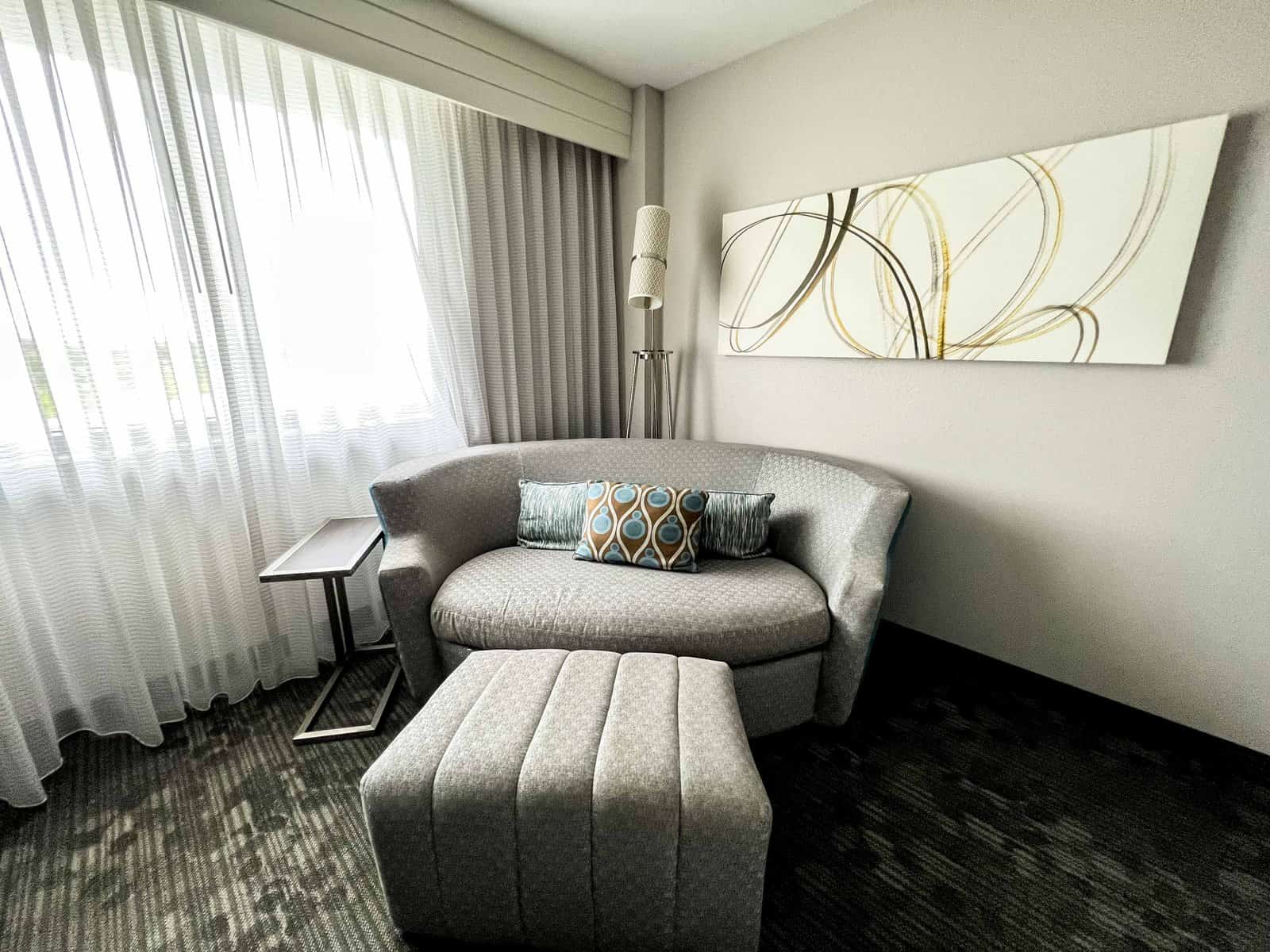 Avis&nbsp;: Courtyard Miami Airport | Marriott Bonvoy - Courtyard Miami Airport-sofabed