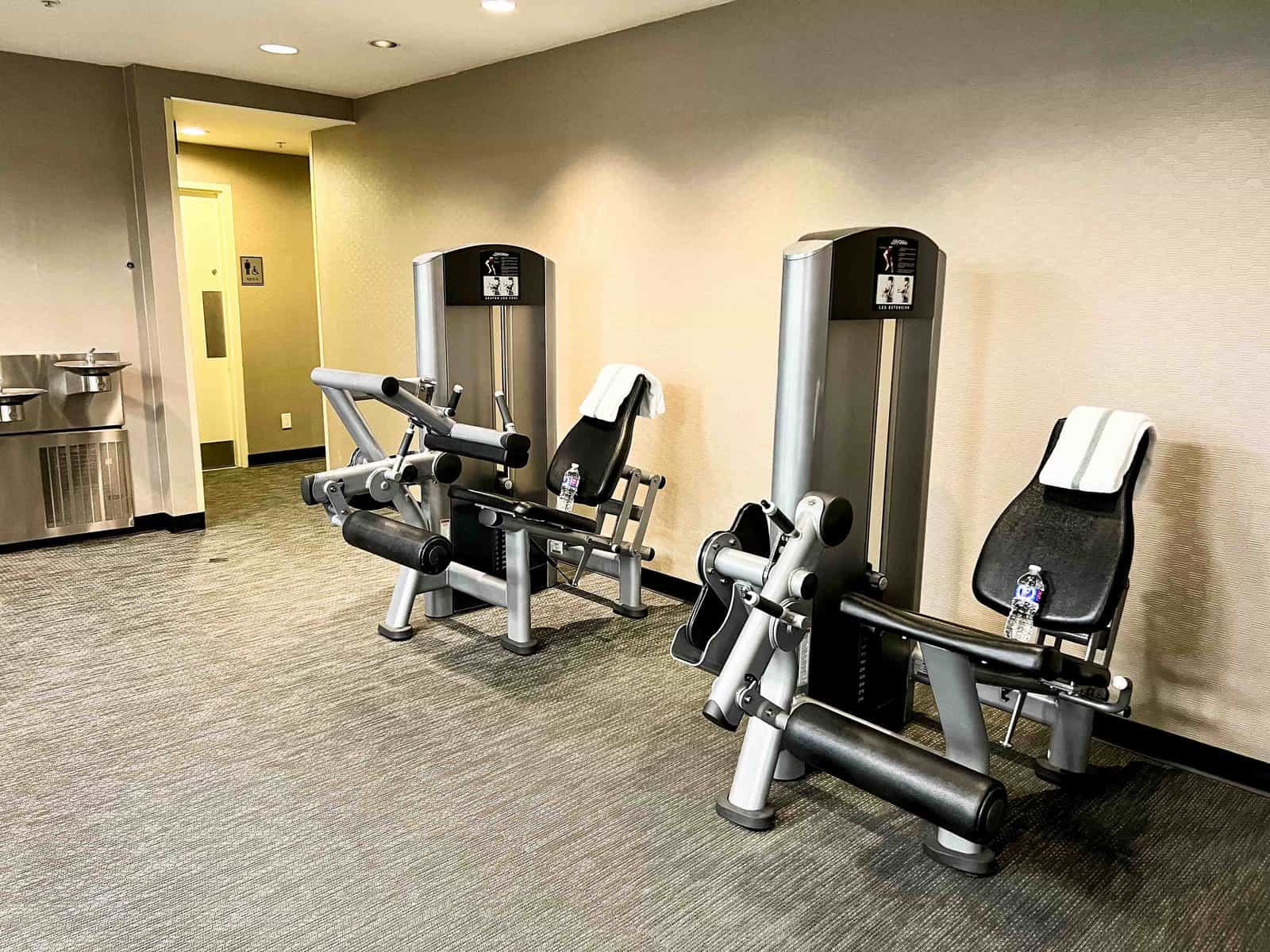 Review: Courtyard Toronto Downtown | Marriott Bonvoy - Courtyard Toronto Downtown Gym