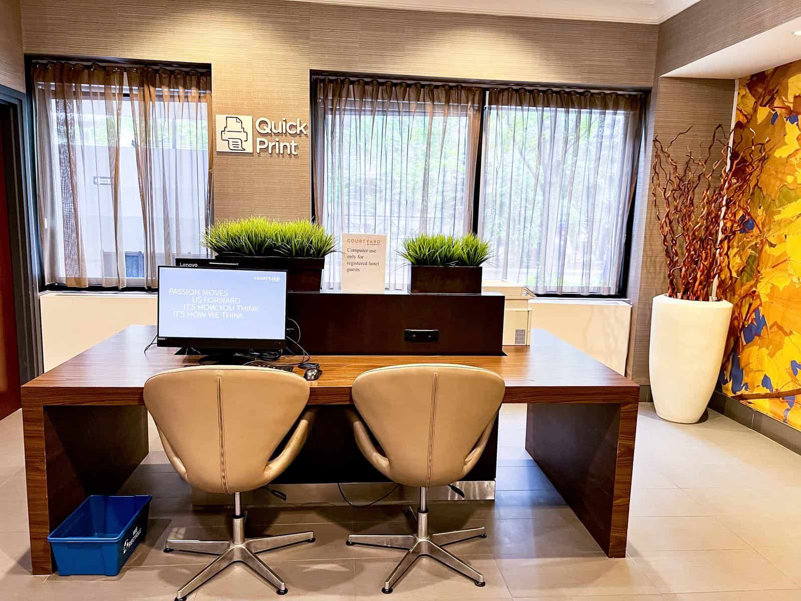 Review: Courtyard Toronto Downtown | Marriott Bonvoy - Courtyard Toronto Downtown Lobby 2
