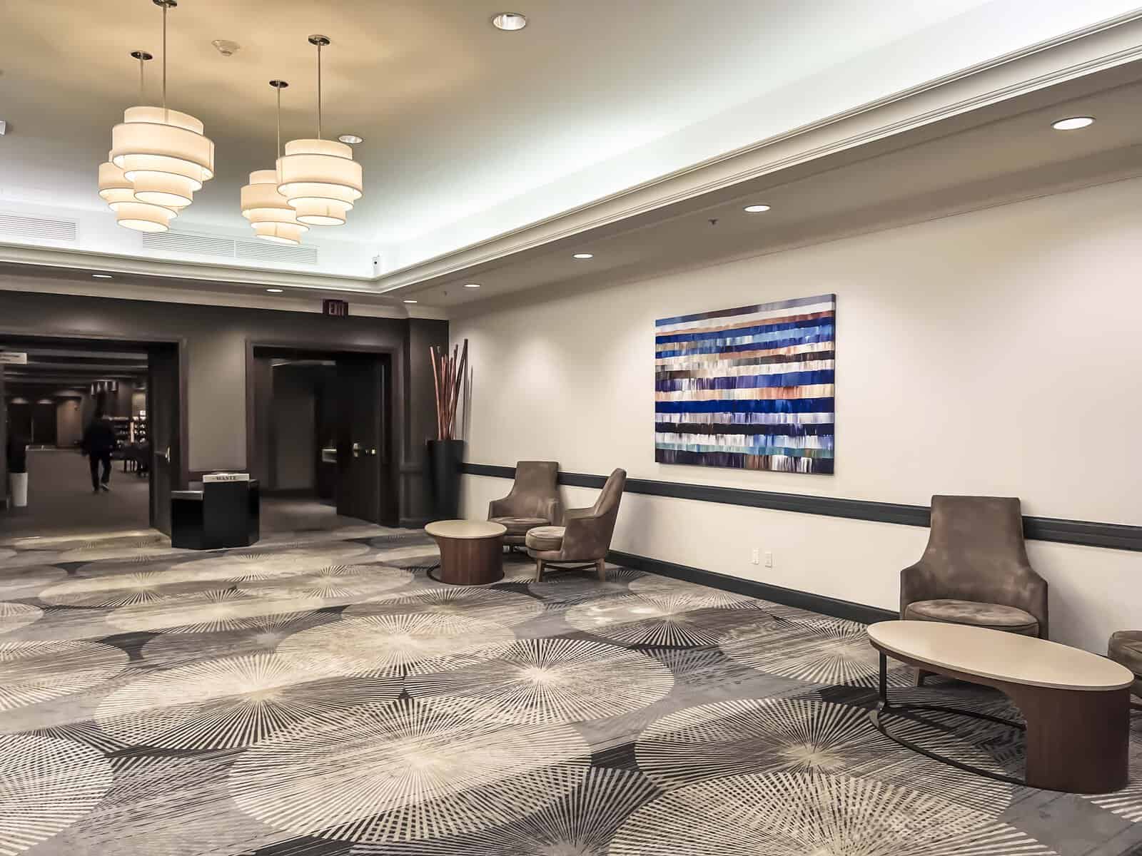 Review: Courtyard Toronto Downtown | Marriott Bonvoy - Courtyard Toronto Downtown Waiting Area 2