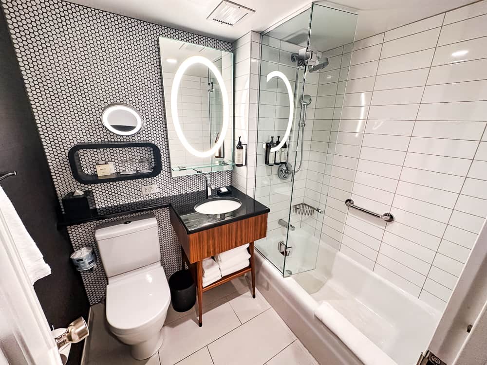 Fairmont Queen Elizabeth Montreal-02