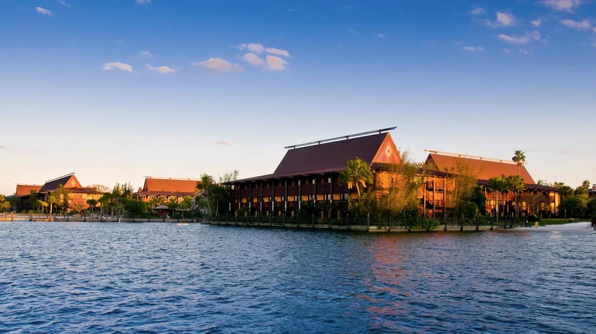 Discover Walt Disney World without entering the theme parks - polynesian-1