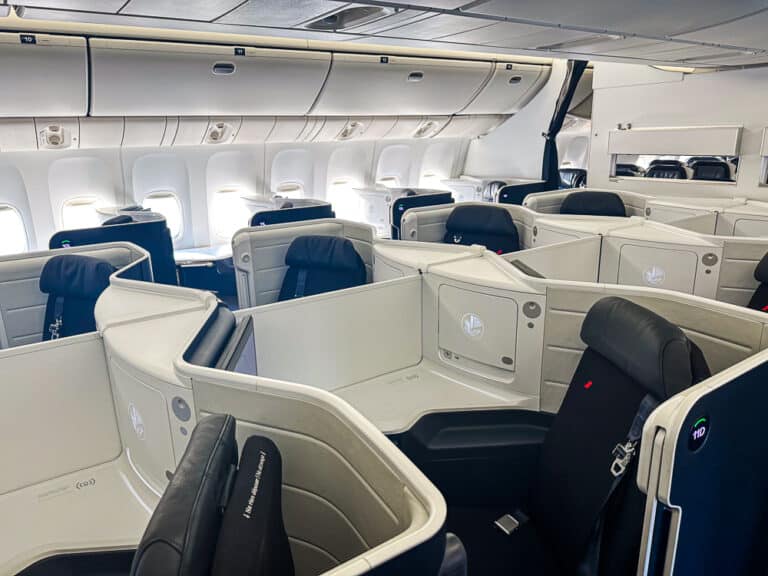 Review Air France 777 300ER New Business Class CDG NCE Milesopedia review-air-france-777-300er-new-business-class-cdg-nce-milesopedia