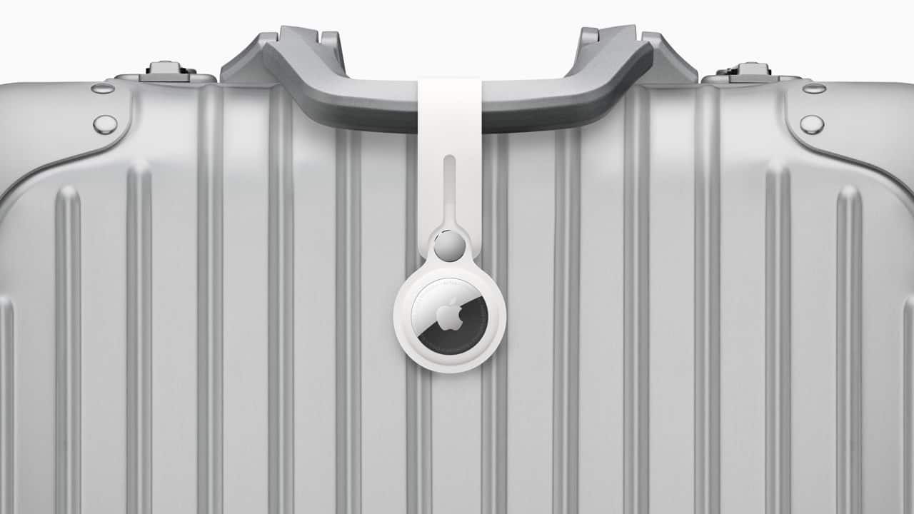 Apple AirTag : Un accessoire indispensable pour les voyageurs et les parents - Apple airtag accessories luggage 042021 – grande taille