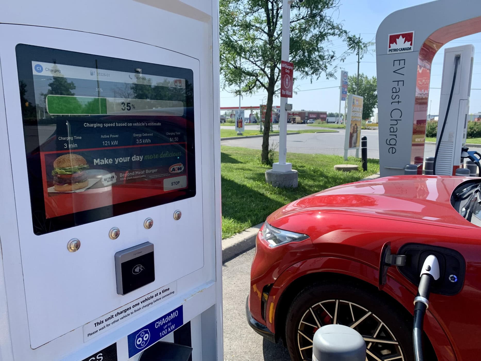 How to Save Even More With an Electric Vehicle - borne recharge canada