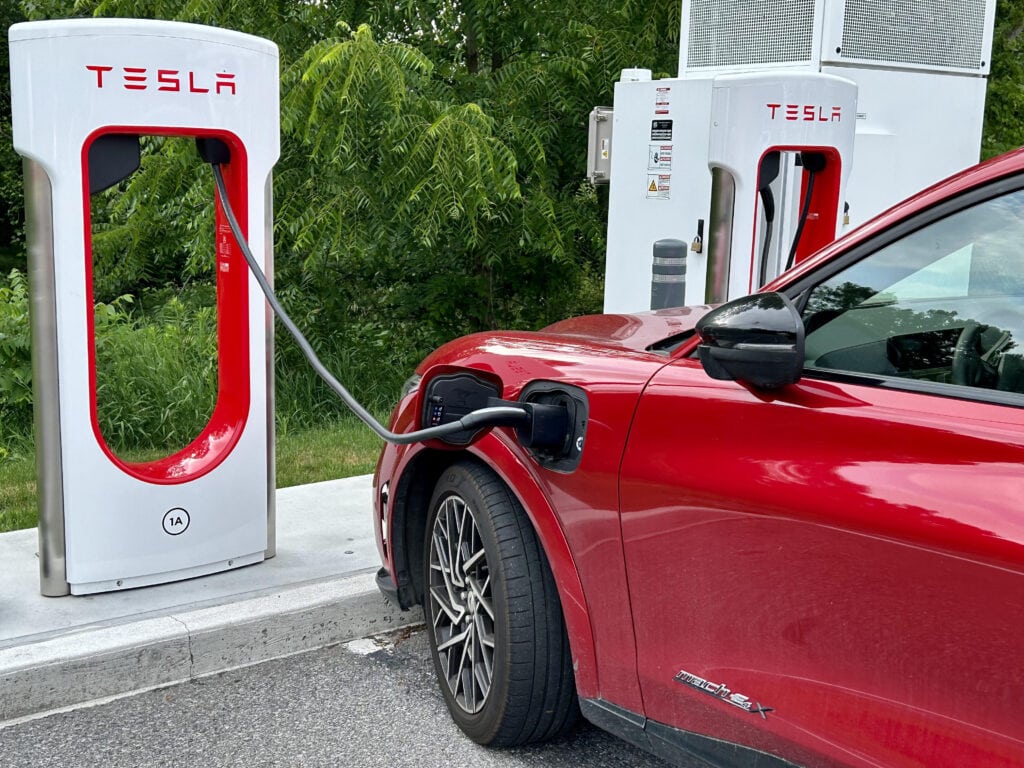 borne tesla recharge