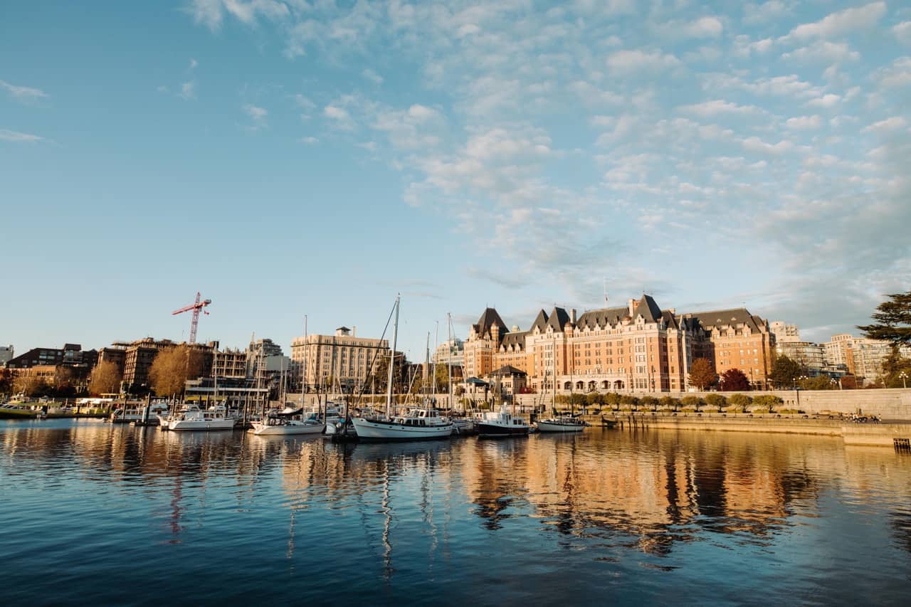 Canada: What to Do in Vancouver This Fall? - armon-arani-victoria-unsplash