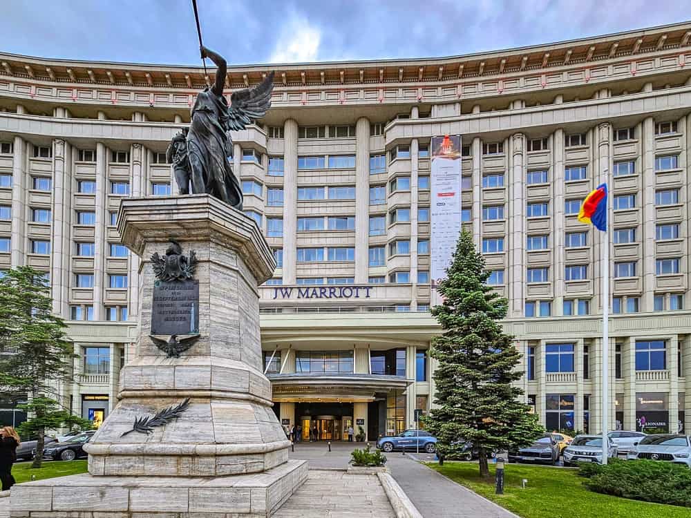 JW Marriott Bucharest Grand Hotel Lobby devant hôtel 15