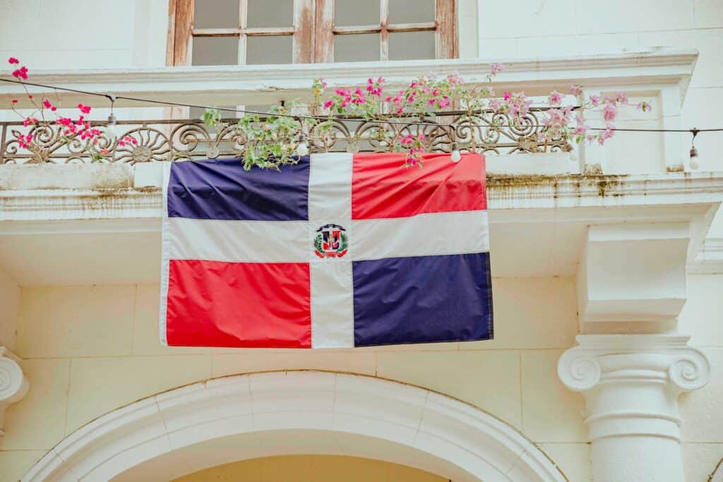 drapeau de la République dominicaine – Unsplash