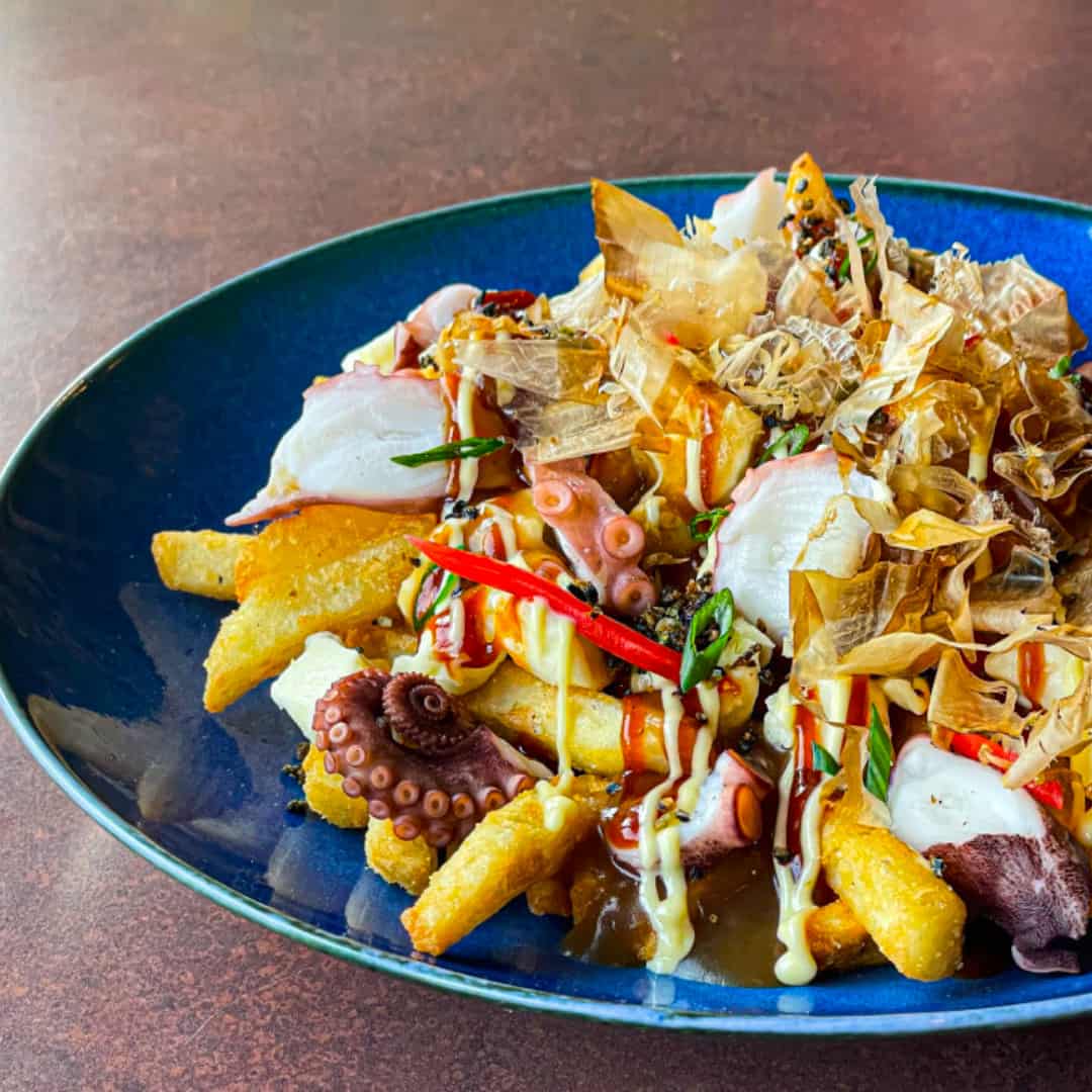Not-to-be-missed winter activities in Montreal - poutine