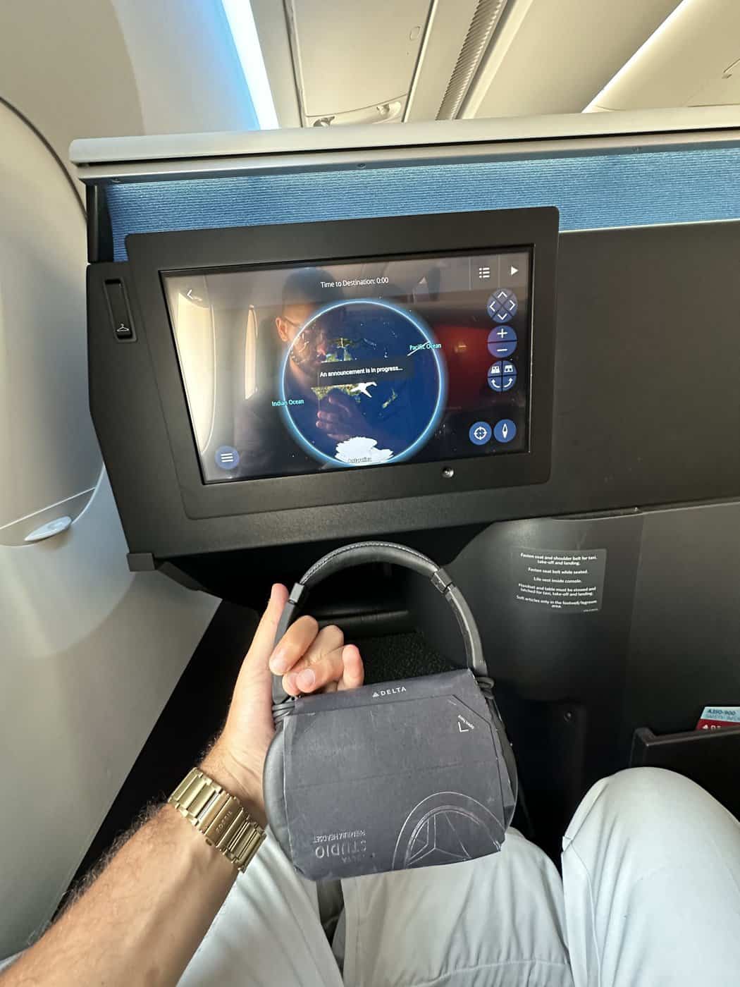 Review: Delta A350 | Delta One Suite | SYD-LAX - Headset