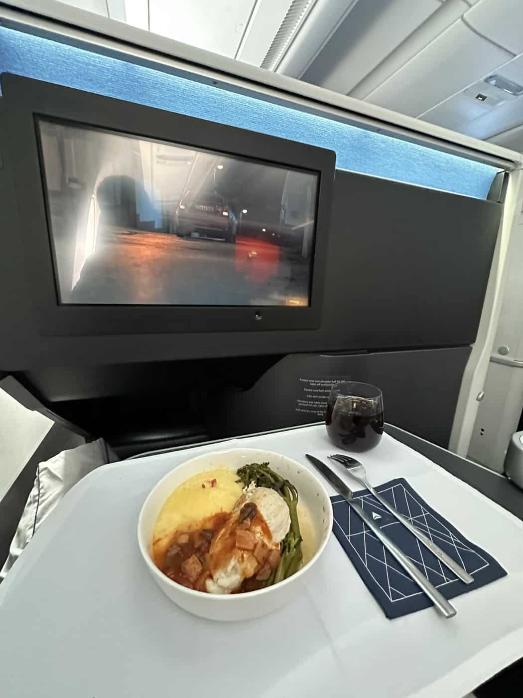 Review: Delta A350 | Delta One Suite | SYD-LAX - Main meal puree wnd chicken breast