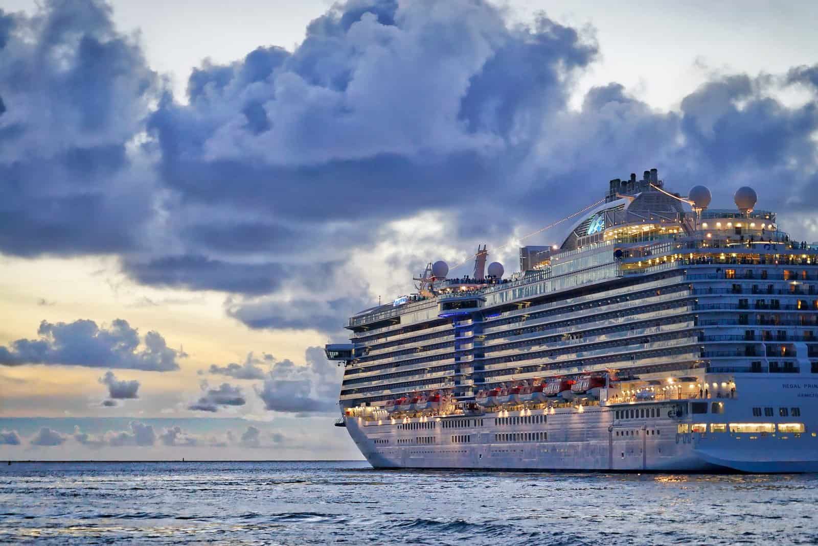 How to Choose Your Caribbean Cruise? - St Thomas -unsplash