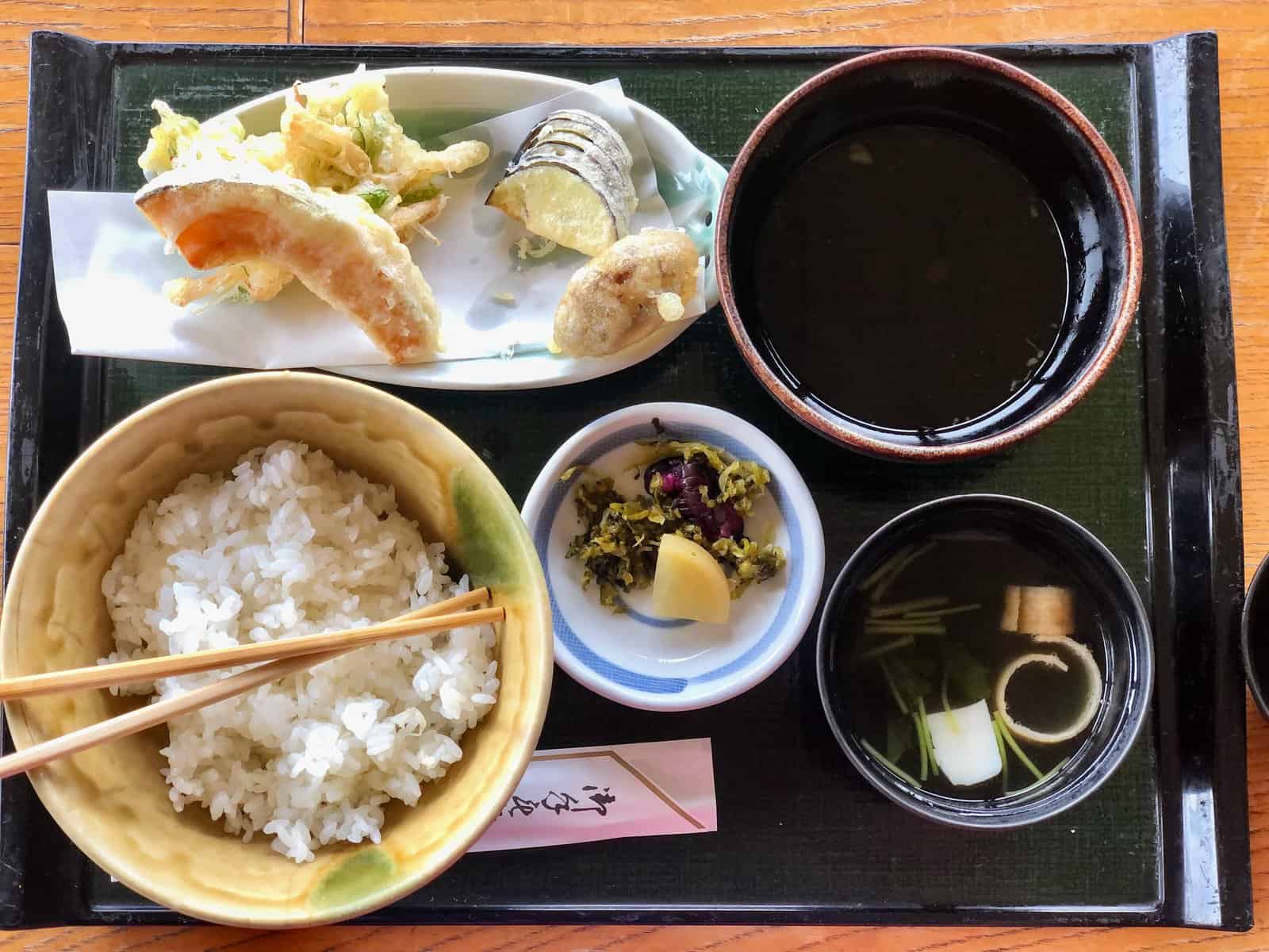 Témoignage : Un mini tour du monde de 2 mois avec les points - Repas tempura Uji Japon
