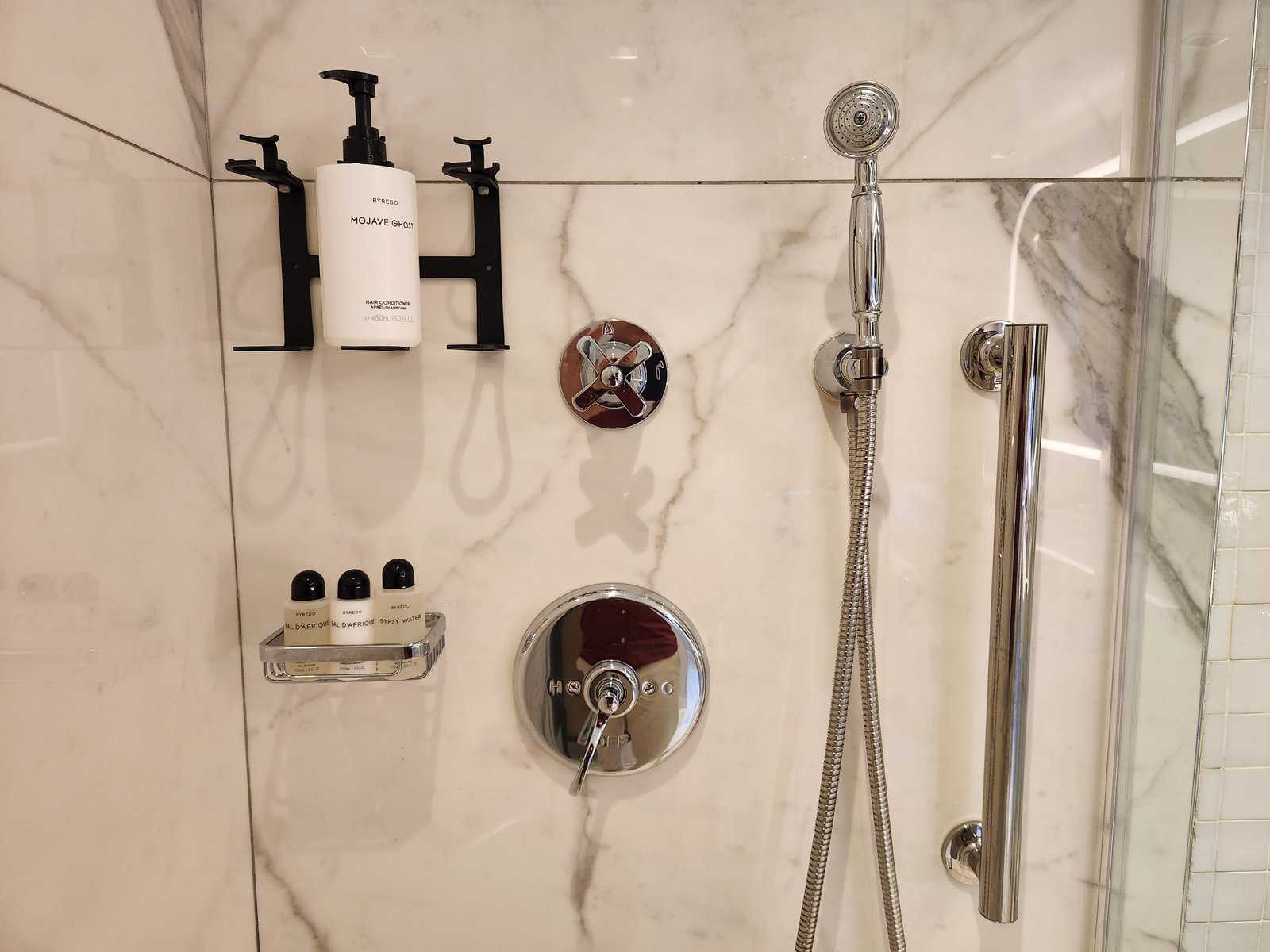 Avis&nbsp;: Conrad New York Midtown | Hilton Honors - Room Bathroom 4b