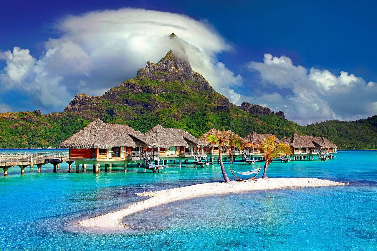 The World’s Most Romantic Destinations and Experiences - bora bora pixabay