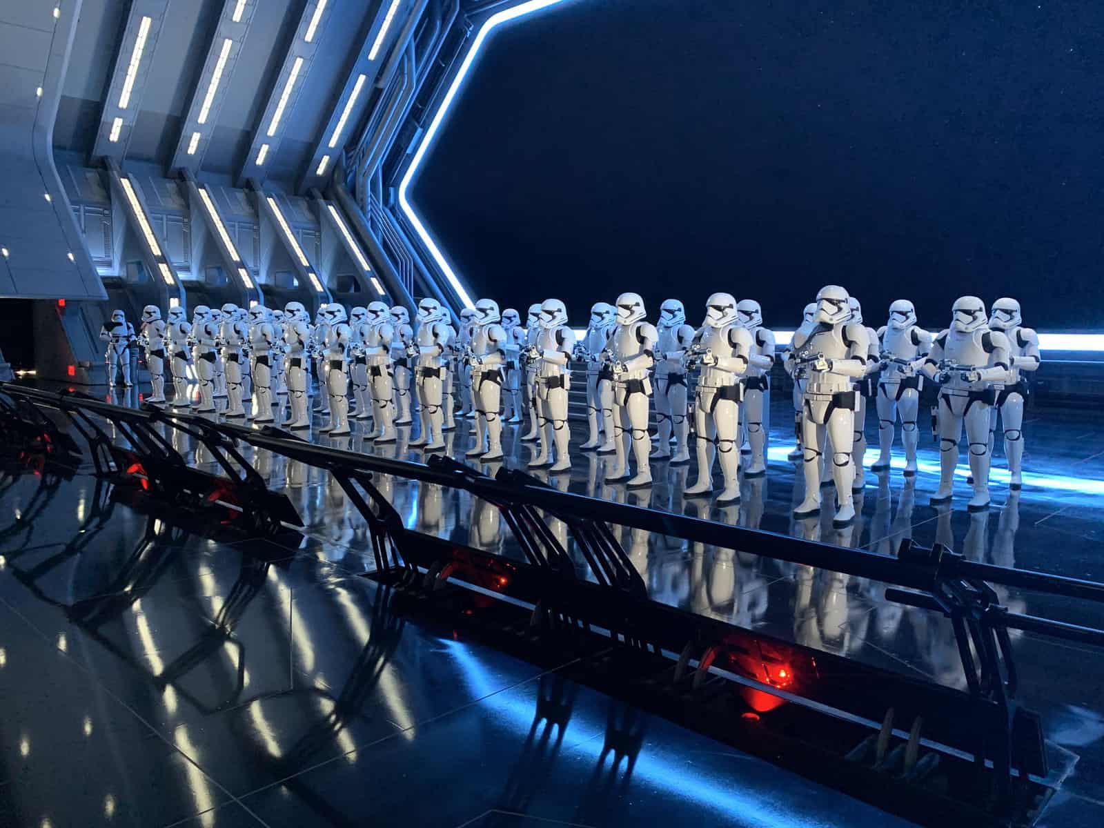 When is the best time to go to Disney without the crowds? - disney star wars