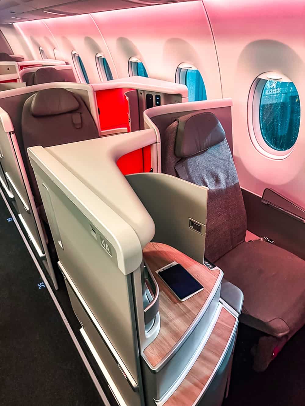 Review: Iberia A350 | Business Class | LHR-MAD - ibA359-04