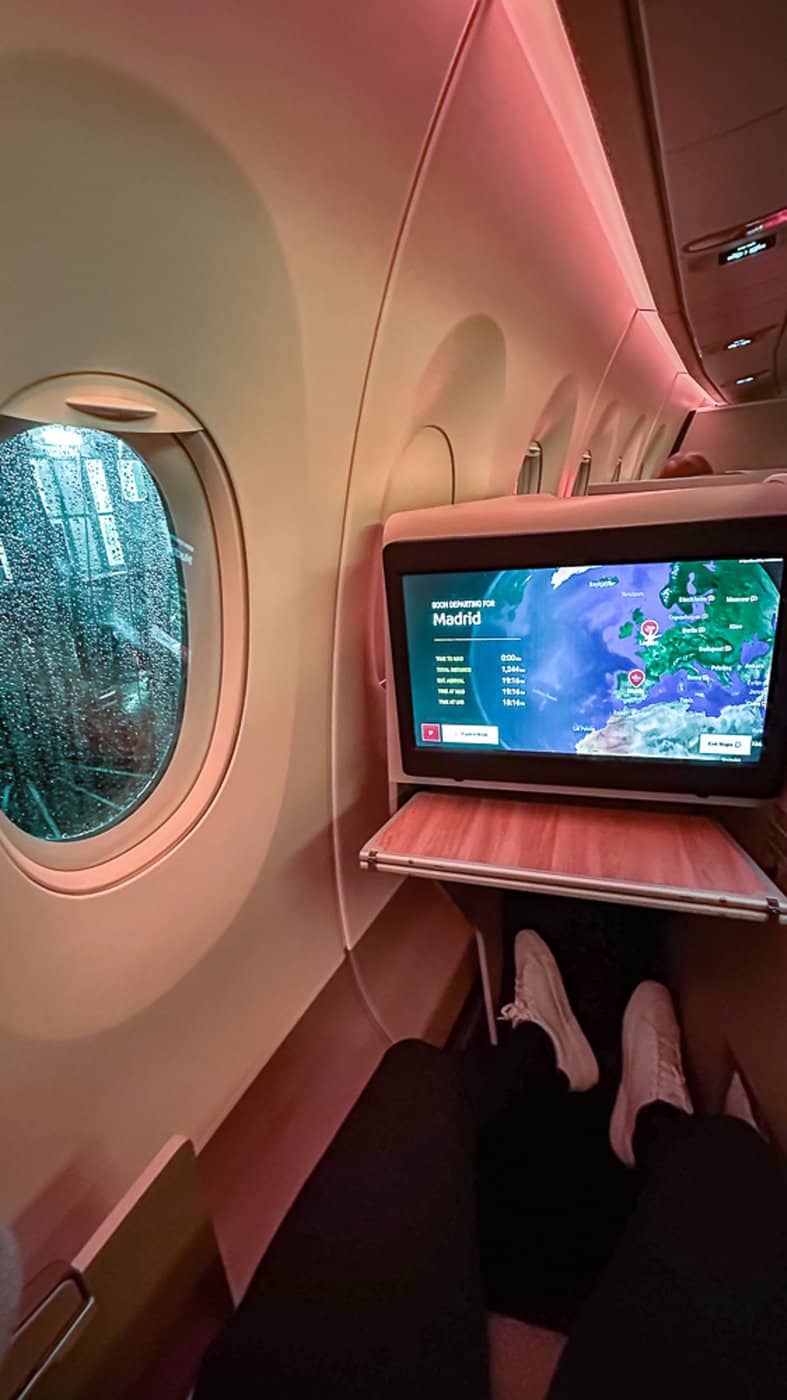 Review: Iberia A350 | Business Class | LHR-MAD - ibA359-10