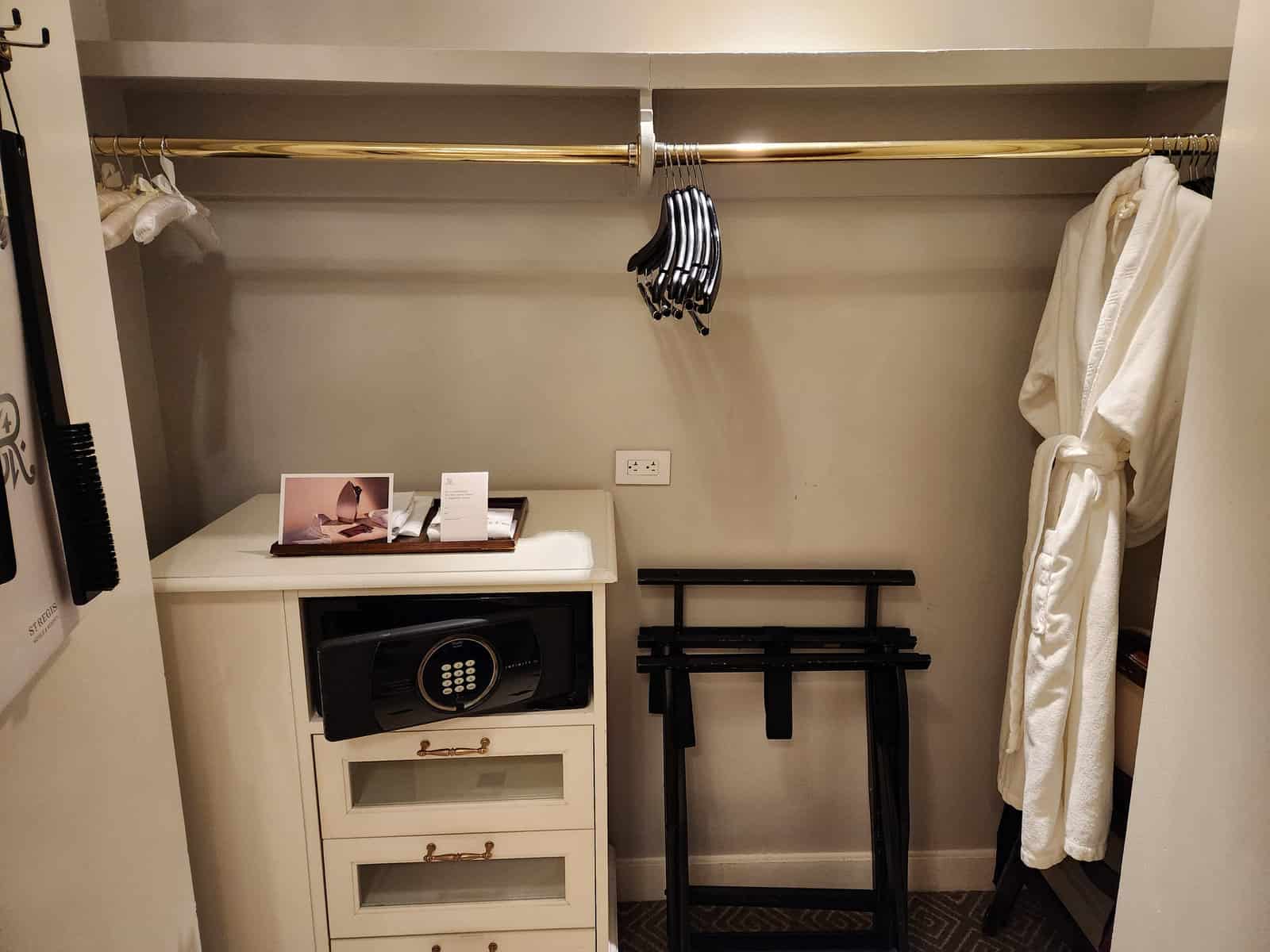 Review: St. Regis New York | Marriott Bonvoy - Room -18