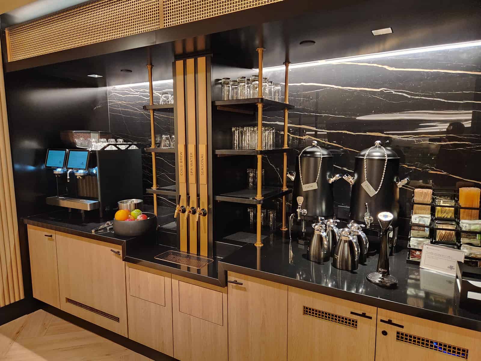 Avis&nbsp;: Chase Sapphire Lounge LaGuardia New York (LGA) - Upstairs -4