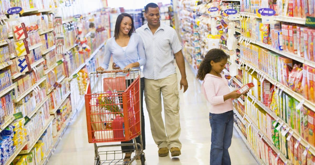 Comment initier ses enfants aux finances personnelles - Enfants epicerie