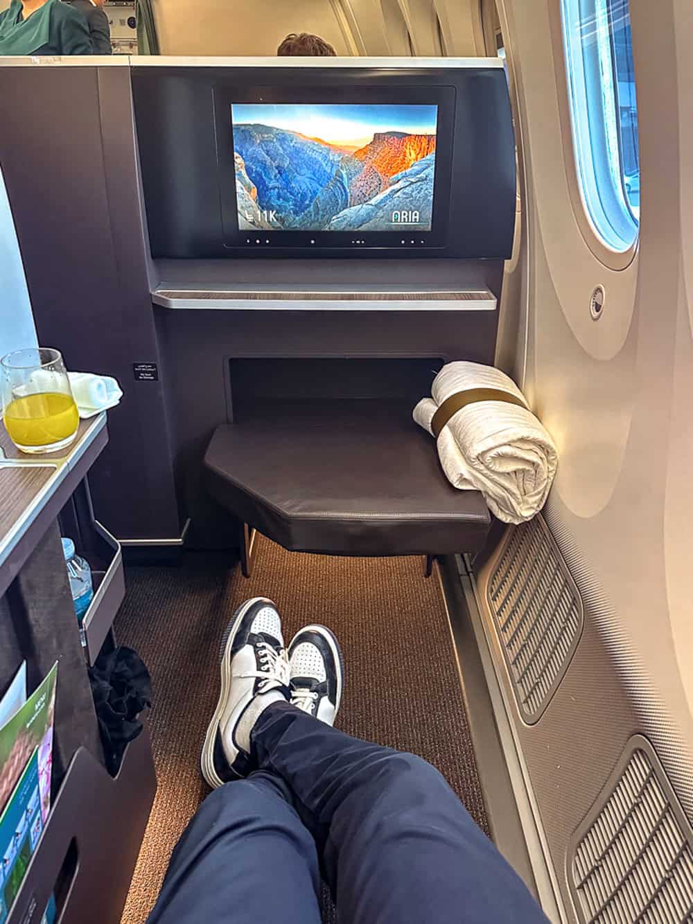 Review: Oman Air B787-9 Business Class | Muscat - Munich - Oman-Air-business-economy-38