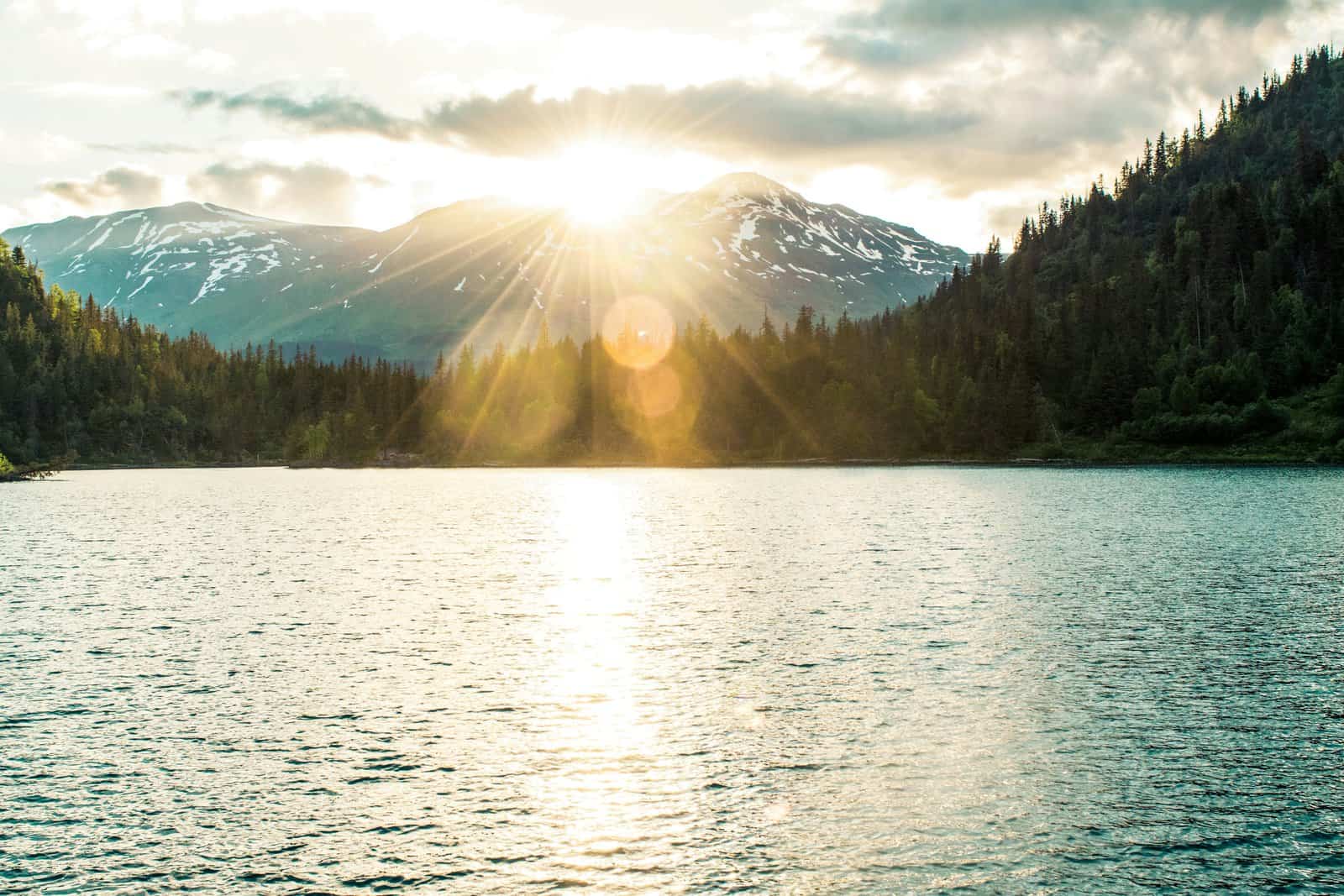 Where to go to see the next total solar eclipse? - Alaska-unsplash