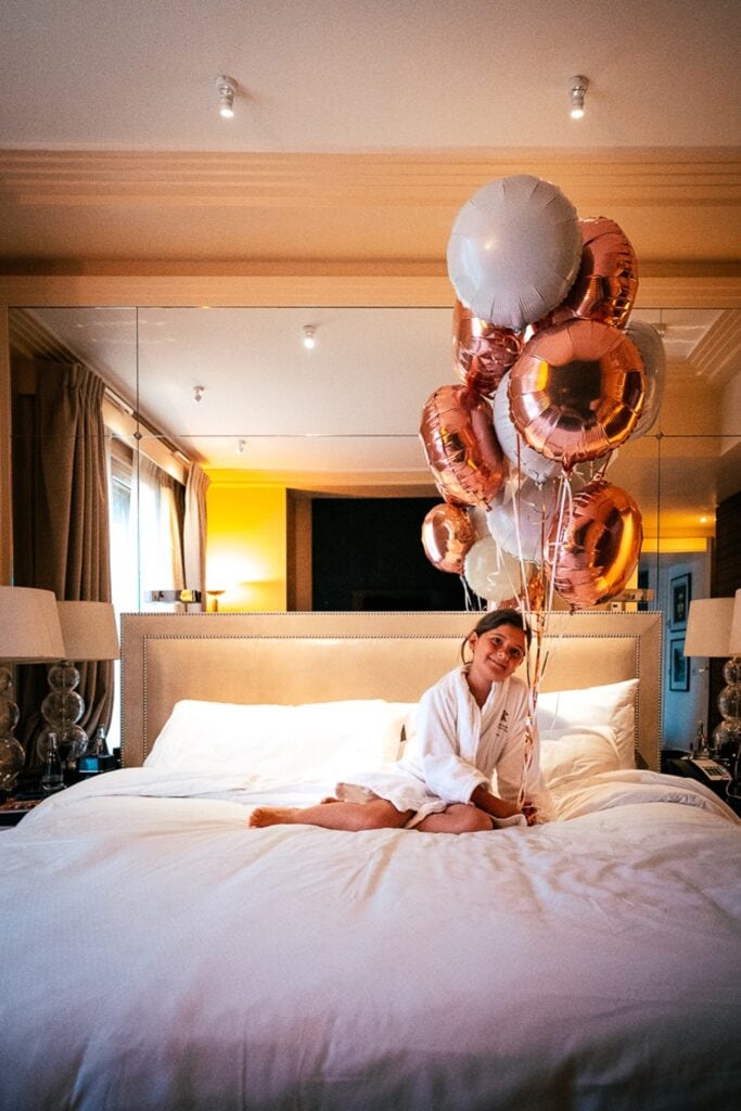 Alexandra ballons Prince de Galles a luxury collection hotel Paris 59
