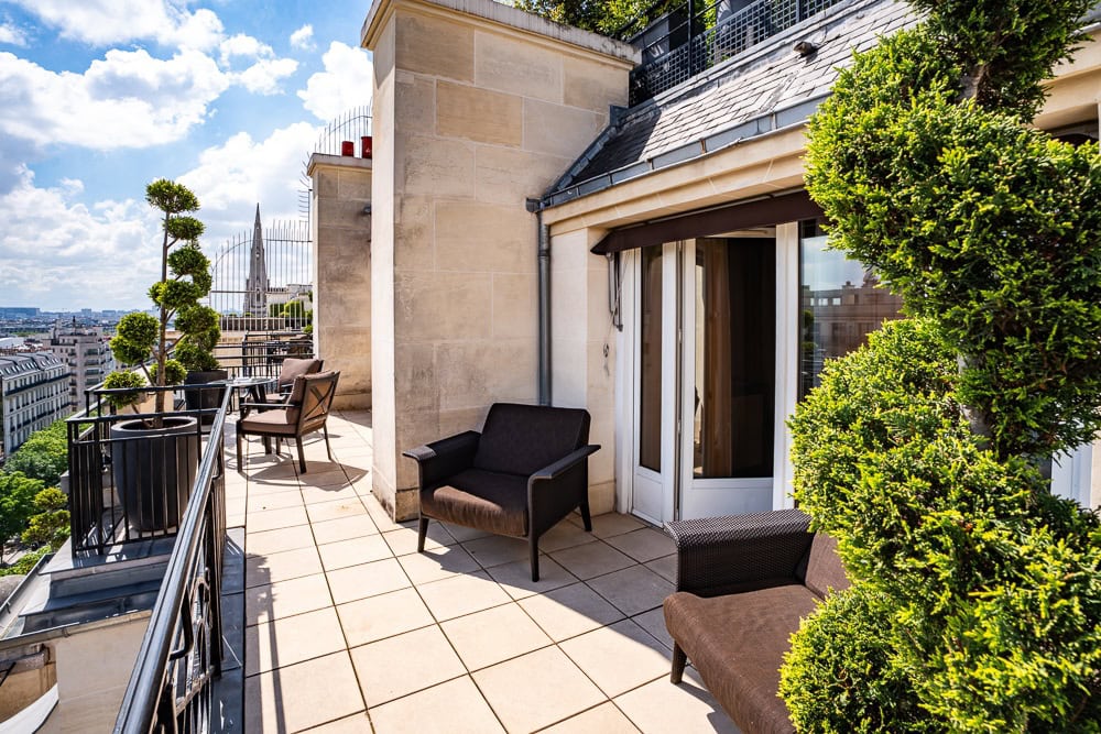 Terrasse suite Prince de Galles a luxury collection hotel Paris 44