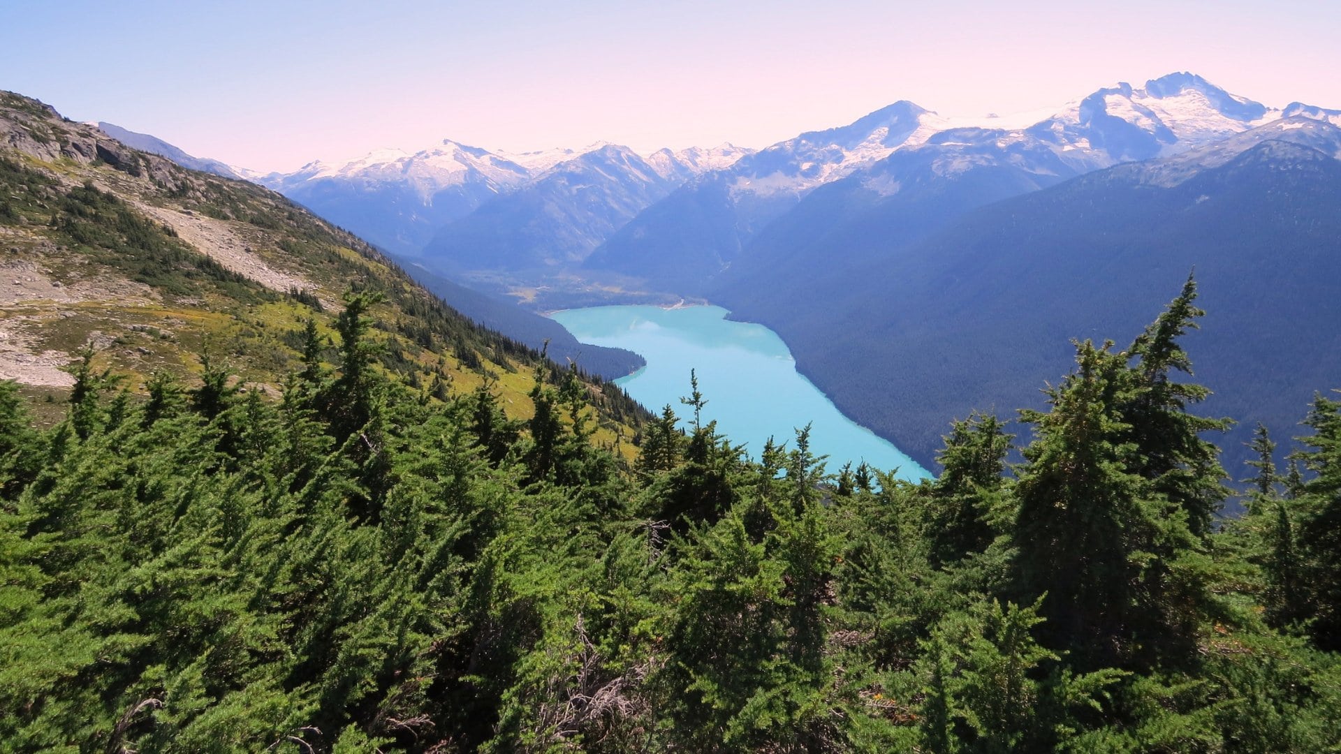 Canadian Roadtrips: 5 Itineraries to Discover the Country by Car - Whistler Lake
