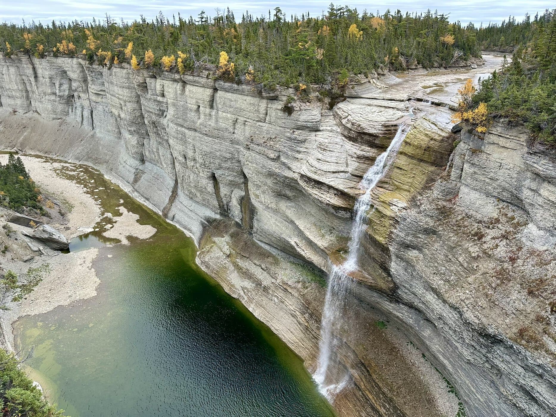 Anticosti&nbsp;: voyage au c&oelig;ur d&rsquo;une &icirc;le pr&eacute;serv&eacute;e | Itin&eacute;raires et incontournables - Chute Vauréal