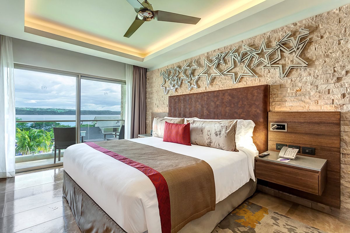 The Best All-Inclusive Resorts in Costa Rica for a Carefree Trip - Planet Hollywood Costa Rica chambre