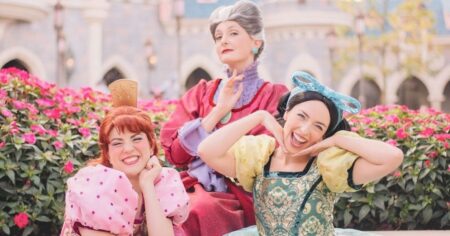 Trois personnages de Disney Paris