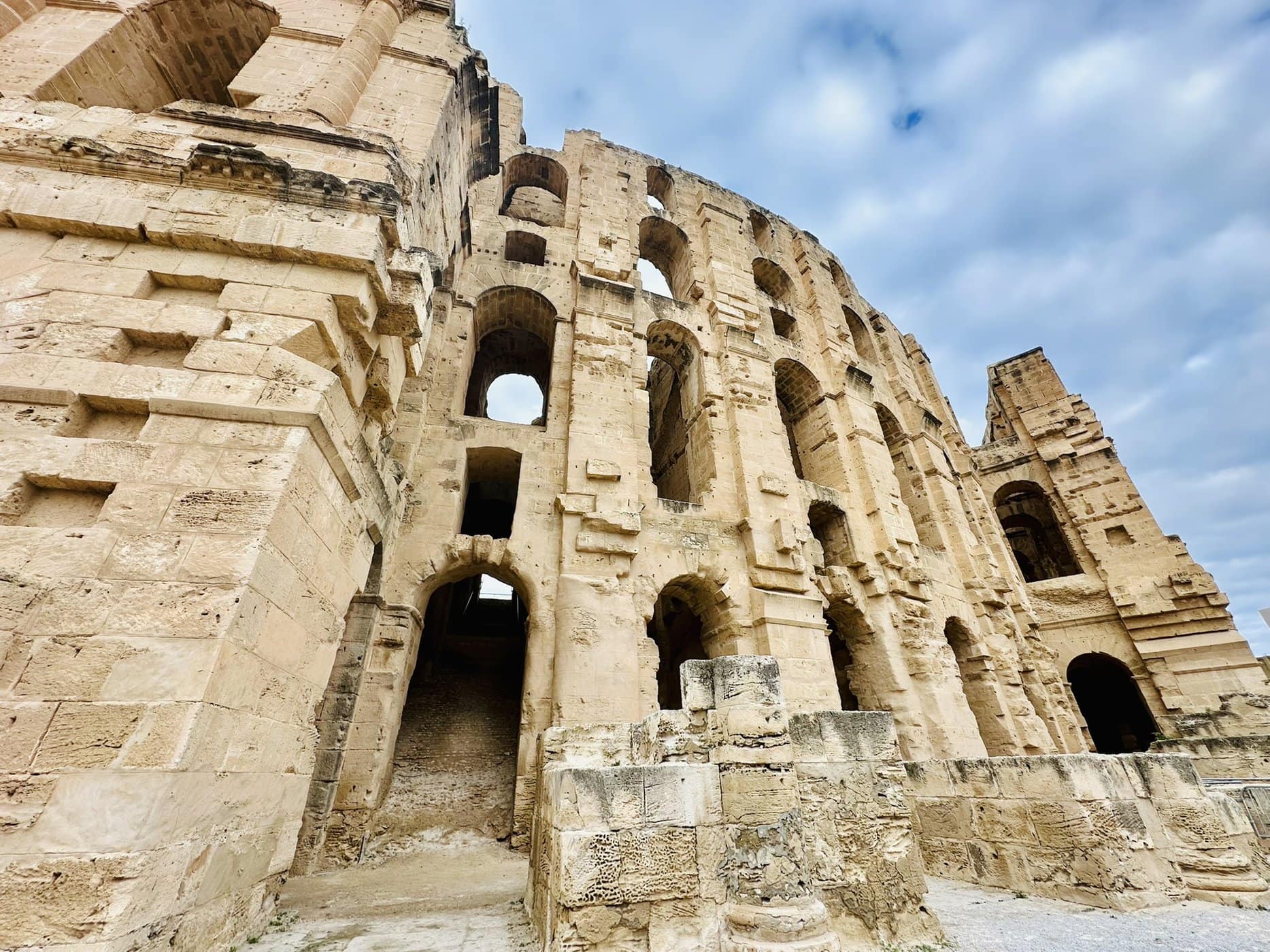 Tunisia Travel Guide: from Tunis to the Sahara | Itineraries and Highlights - El Jem