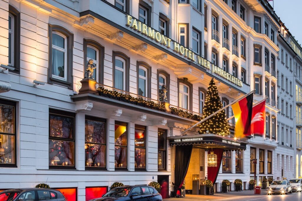 Fairmont Hotel Vier Jahreszeiten Facebook