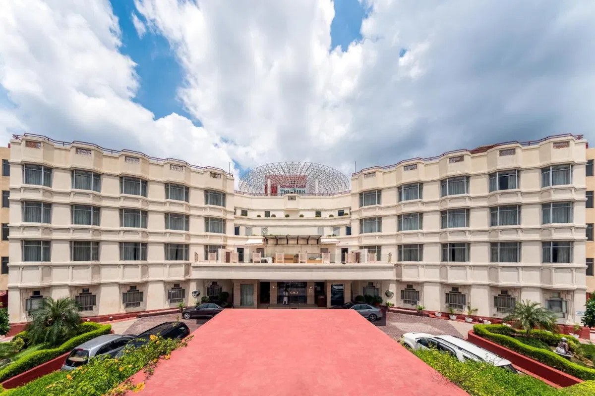 Marriott Launches Series by Marriott: A New Brand for Regional Hotels - the fern howard plaza series by marriott