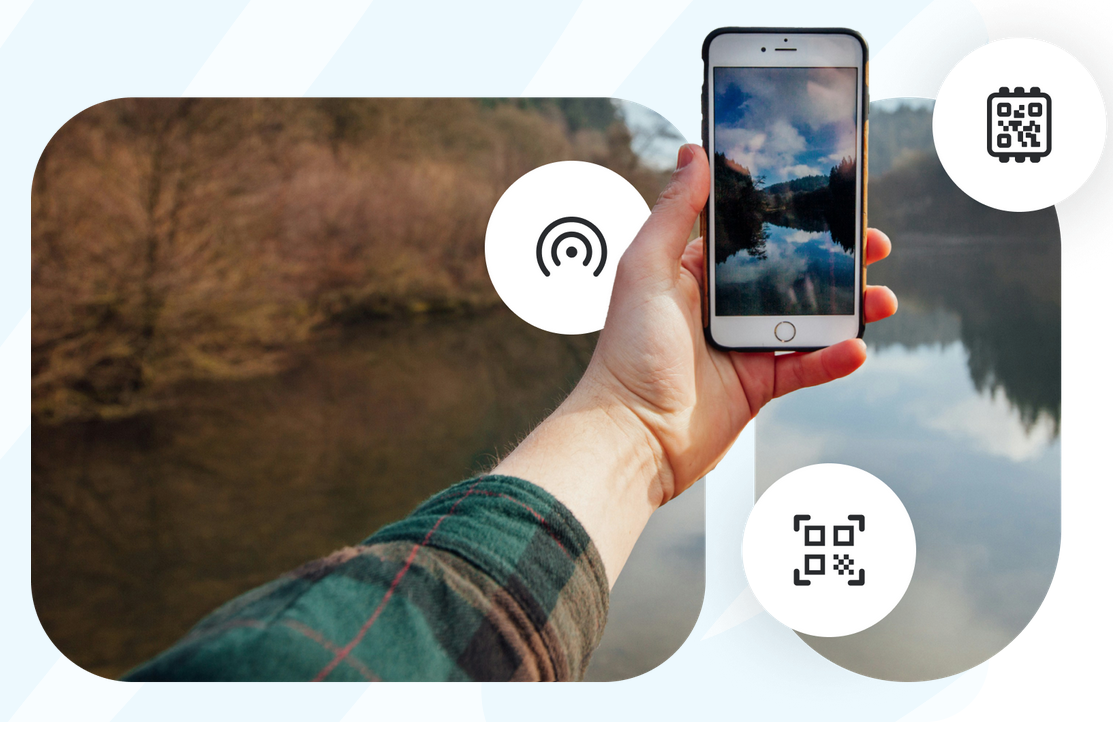Review: Holafly eSIM 2026 - Holafly cell phone in hand